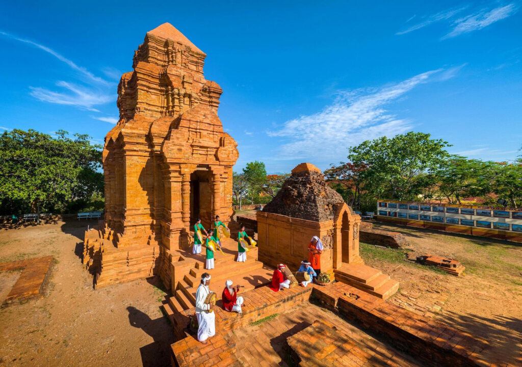 Tháp Pô Sah Inư – Dấu ấn Chăm Pa giữa lòng Phan Thiết